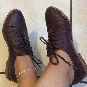 Forever 21 plum lace loafers size 5.5